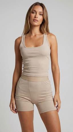 Athleisure sports set — alternative angle